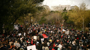 Turquie: la contestation continue, sept journalistes incarc&eacute;r&eacute;s