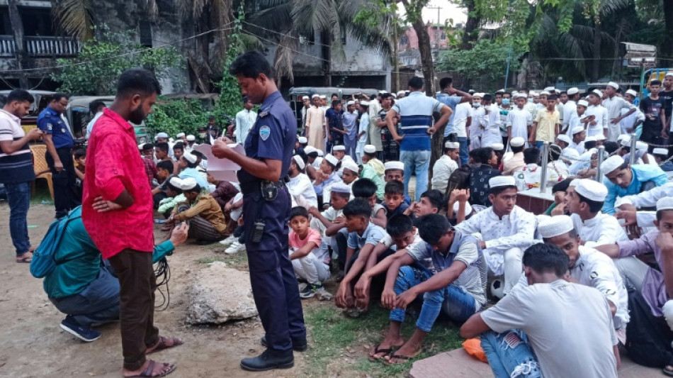 Polizei in Bangladesch nimmt hunderte Rohingya-Fl&uuml;chtlinge wegen Fests am Strand fest