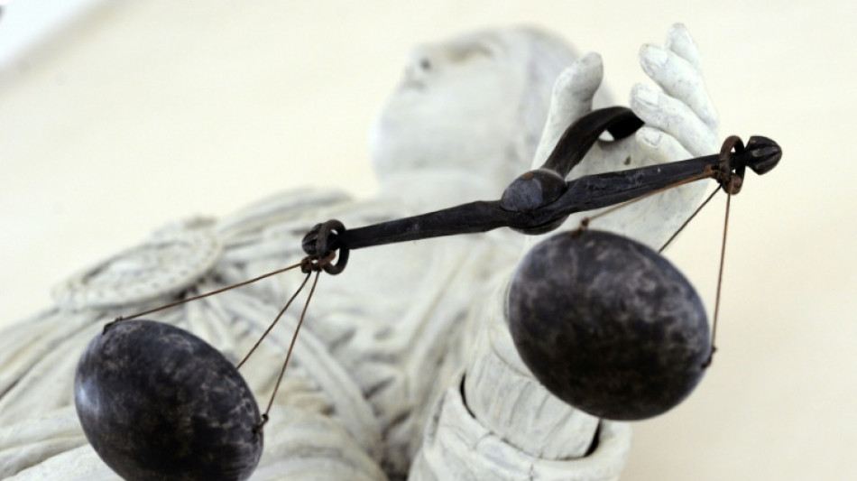  Gericht: M&auml;dchen darf Nachnamen von neuem Ehemann von Mutter annehmen 