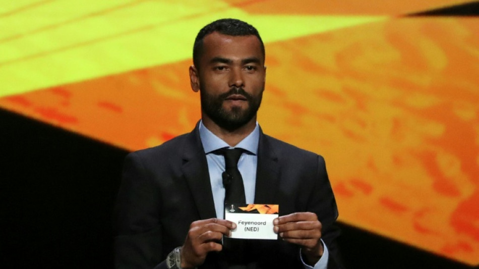  Ashley Cole debutar&aacute; como entrenador en el banquillo del Cesena, de la Serie B 