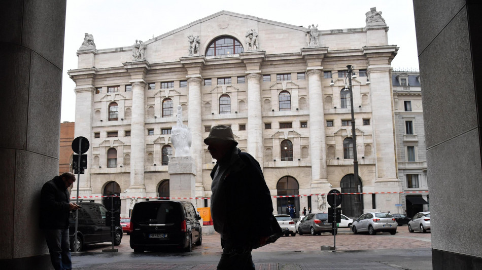  Borsa: Milano chiude 