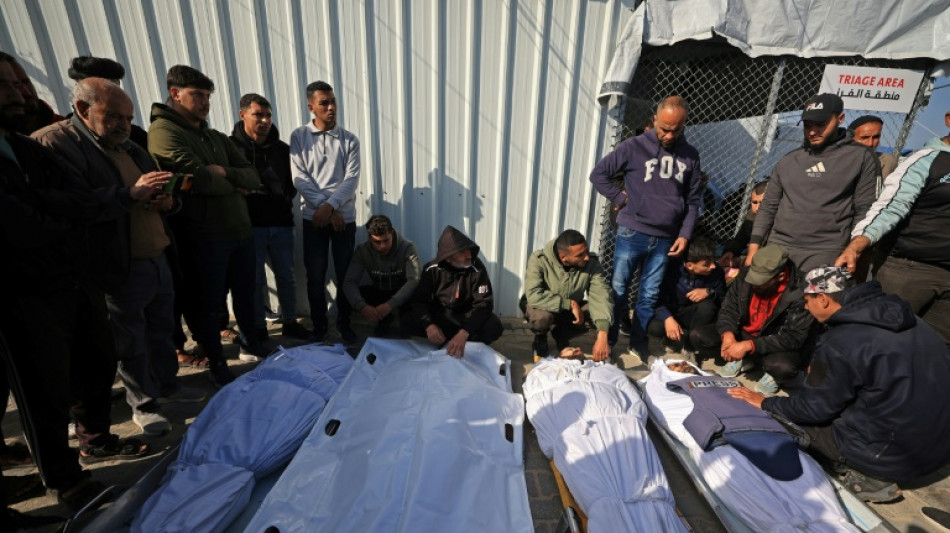  Rescatistas reportan siete muertos en Gaza en ataques israel&iacute;es 