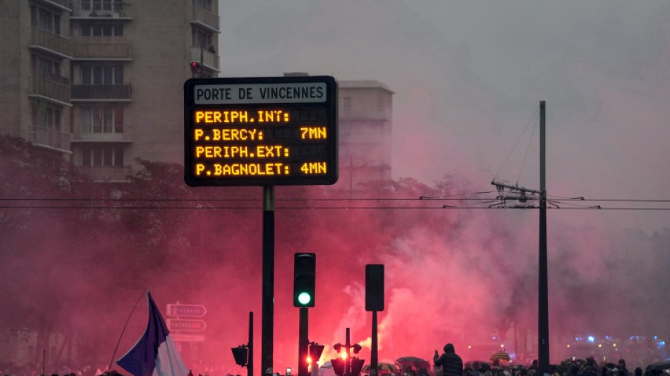  Fast 1000 Festnahmen bei neuen landesweiten Protesten in Frankreich  