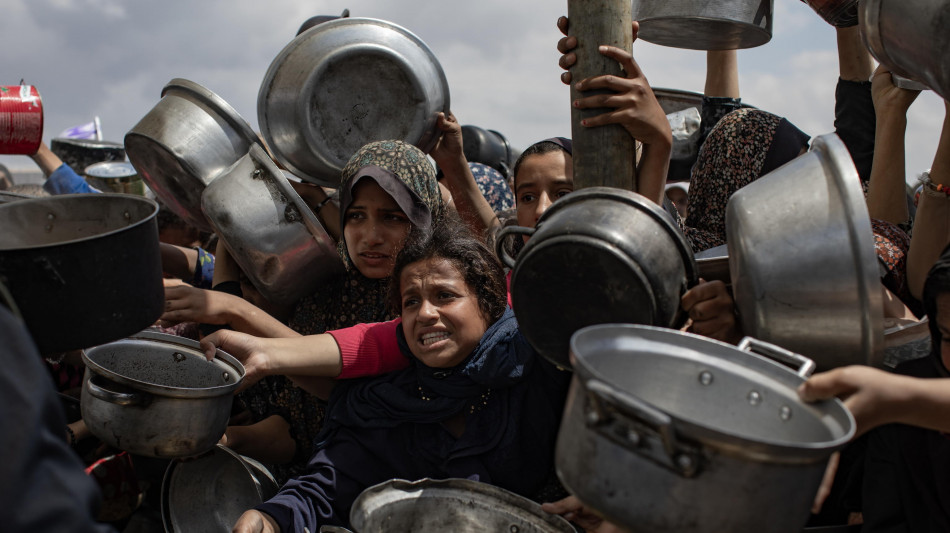 Germania, Francia e Gb: 'Stop al blocco degli aiuti a Gaza'