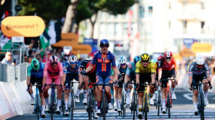 Tour d'Italie: le "gentil" Casper van Uden montre les dents &agrave; Lecce
