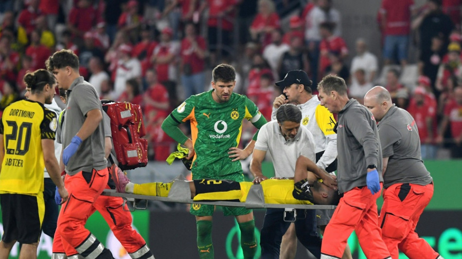 Entwarnung: Schwere Knieprellung bei BVB-Profi Couto