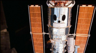 Hubble descobre vapor d'água na atmosfera de exoplaneta