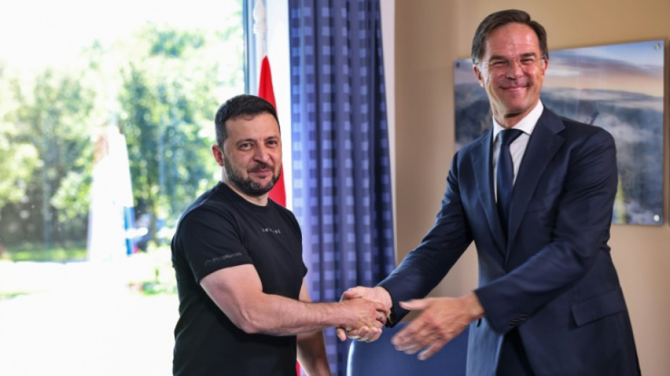 Pa&iacute;ses Baixos e Dinamarca se comprometem a enviar ca&ccedil;as F-16 &agrave; Ucr&acirc;nia