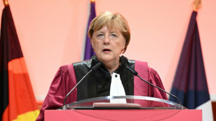 Merkel von französischer Hochschule Sciences Po mit Ehrendoktorwürde ausgezeichnet