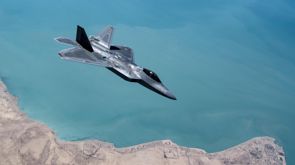 In Qatar 10 militari italiani, 'sono al sicuro altrove'