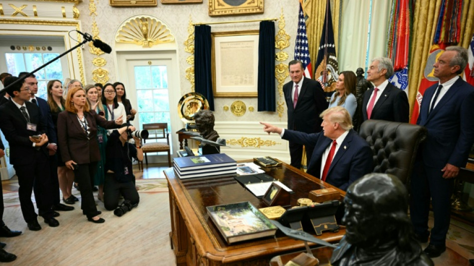  Nach Hausverbot f&uuml;r CNN: Gro&szlig;e US-Sender schr&auml;nken Berichterstattung &uuml;ber Trump ein 