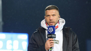Podolski kritisiert FC-F&uuml;hrung: "Drehen uns im Kreis"