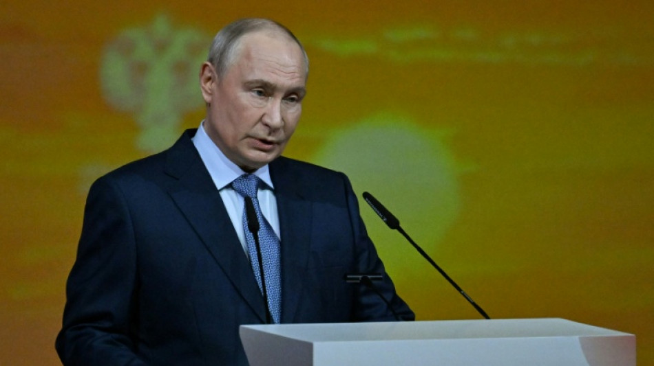  R&uacute;ssia reavalia posi&ccedil;&atilde;o sobre negocia&ccedil;&otilde;es de paz ap&oacute;s ataques ucranianos, diz Putin 