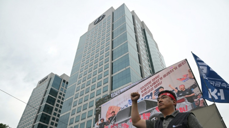  Hyundai reaches tentative deal with workers after strike 
