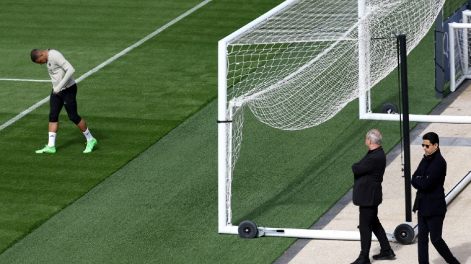 Sa&iacute;da de Mbapp&eacute; do PSG &eacute; marcada por impasse financeiro
