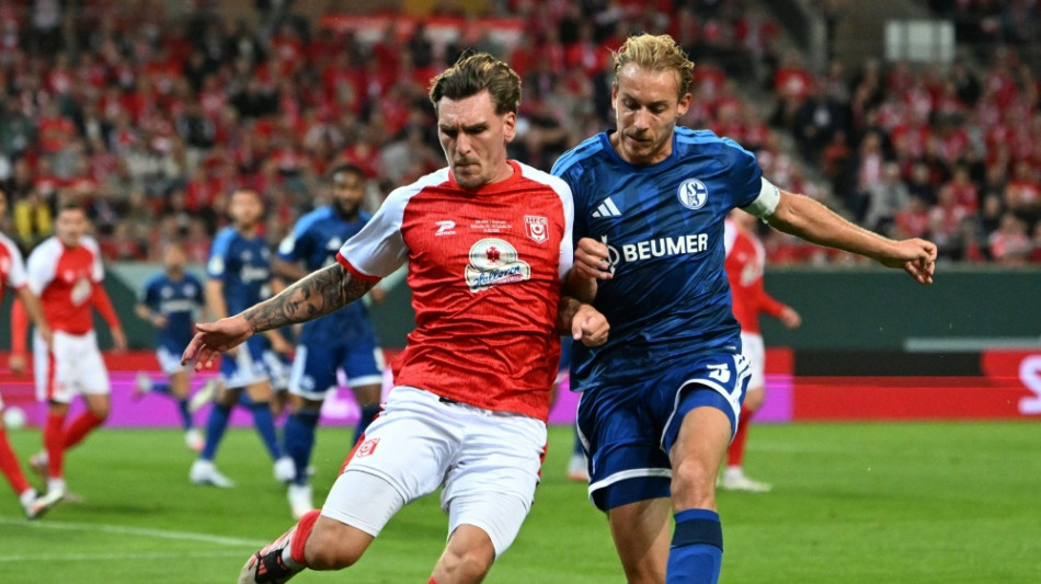  In der Verl&auml;ngerung: Schalke m&uuml;ht sich gegen Halle weiter 