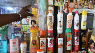 Injeções de clareamento de pele causam problemas de saúde e golpes na África
