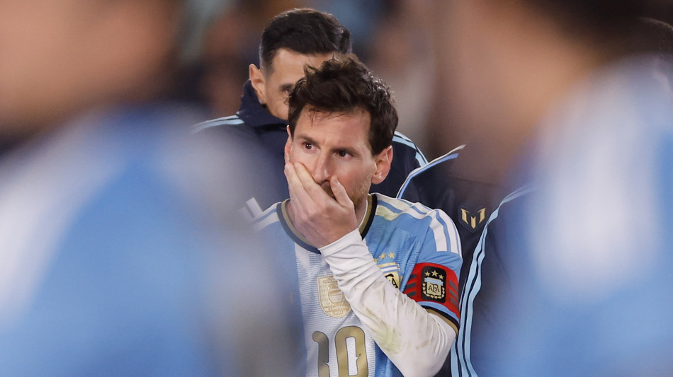  Calcio, Messi gioca l'ultima partita con l'Argentina: 'Orgoglioso di questi 20 anni' 