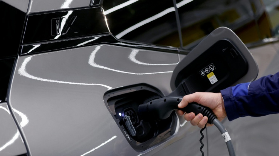  E-Auto-Pr&auml;mie: Rund 100.000 Antr&auml;ge bewilligt  