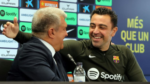 Xavi diz que segue no Barça porque que seu projeto 'não está concluído'
