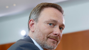 Lindner verteidigt Schulden in Sondervermögen neben regulärem Haushalt
