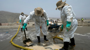 La fiscalía pide que se prohíba salir de Perú a cuatro directivos de Repsol tras el derrame