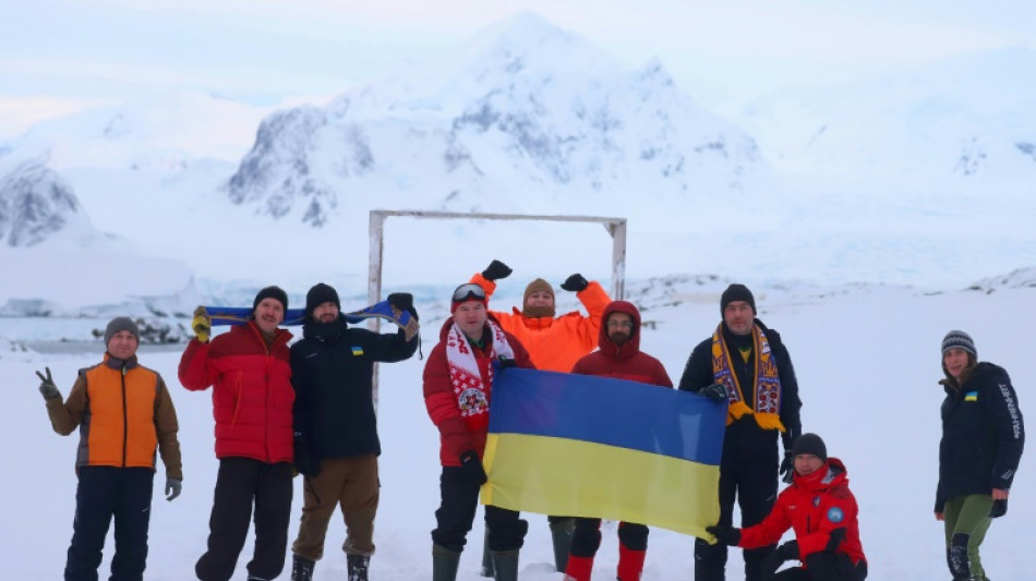 Geplagt von Hilflosigkeit - Ukrainische Polarforscher verfolgen Krieg von Ferne