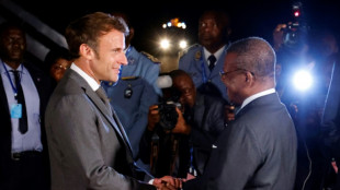 Macron zu erstem Afrika-Besuch seit seiner Wiederwahl eingetroffen