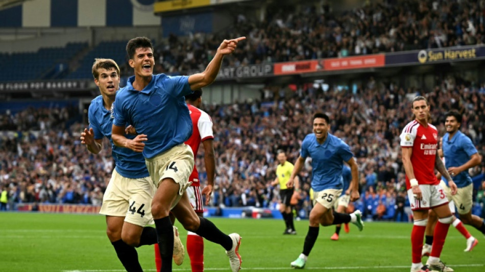  Campe&atilde;o Arsenal &eacute; atropelado pelo Brighton e perde invencibilidade no Ingl&ecirc;s 