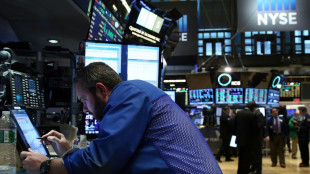 Wall Street cierra ligeramente a la baja la última jornada de un mes volátil