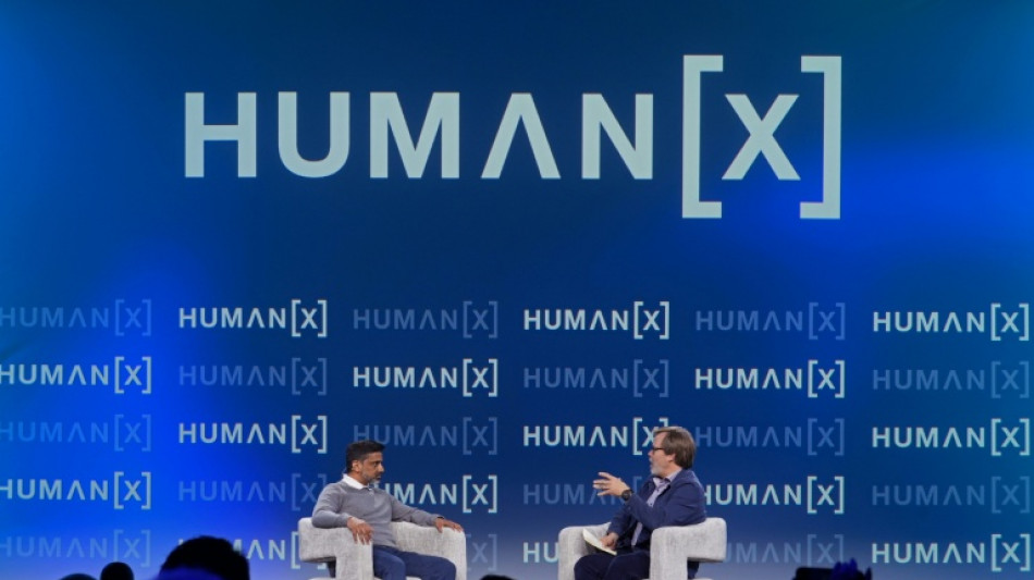  Faut-il "arr&ecirc;ter d'embaucher des humains"? La Silicon Valley face &agrave; la r&eacute;volution du travail avec l'IA 