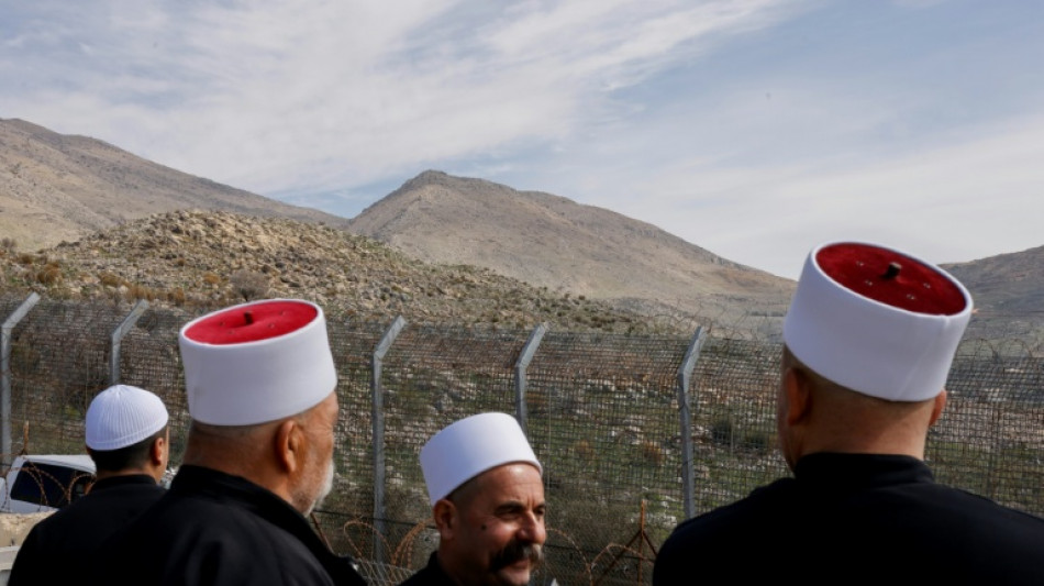 Des dizaines de religieux druzes syriens se rendent en Isra&euml;l (AFP)