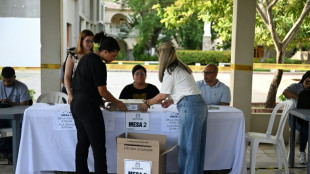 Colombians vote in presidential runoff