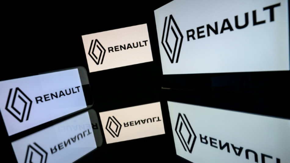  Des salari&eacute;s de Renault rassembl&eacute;s contre la fermeture d'un site d'ing&eacute;nierie dans les Yvelines 
