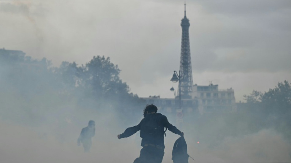  Los disturbios preocupan al sector tur&iacute;stico de Francia 