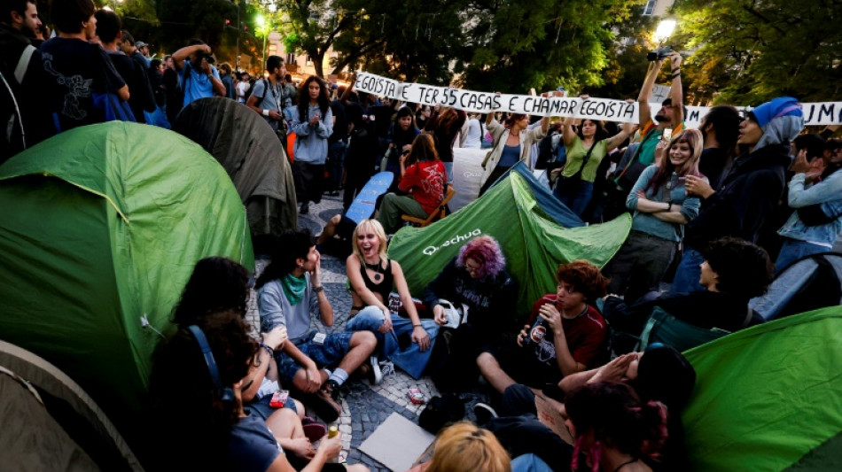  Wohnungsnot in Portugal: Protestcamp in Lissabon errichtet 