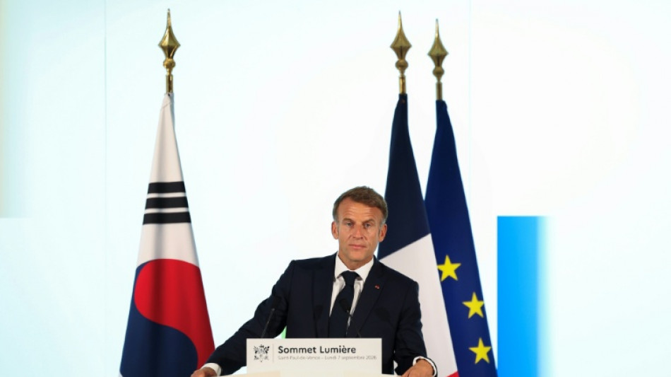  Macron presiona a la UE para vetar las redes sociales a los menores de 15 a&ntilde;os 
