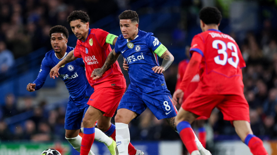  Enzo Fernandez ammicca al Real, il Chelsea lo mette fuori rosa 