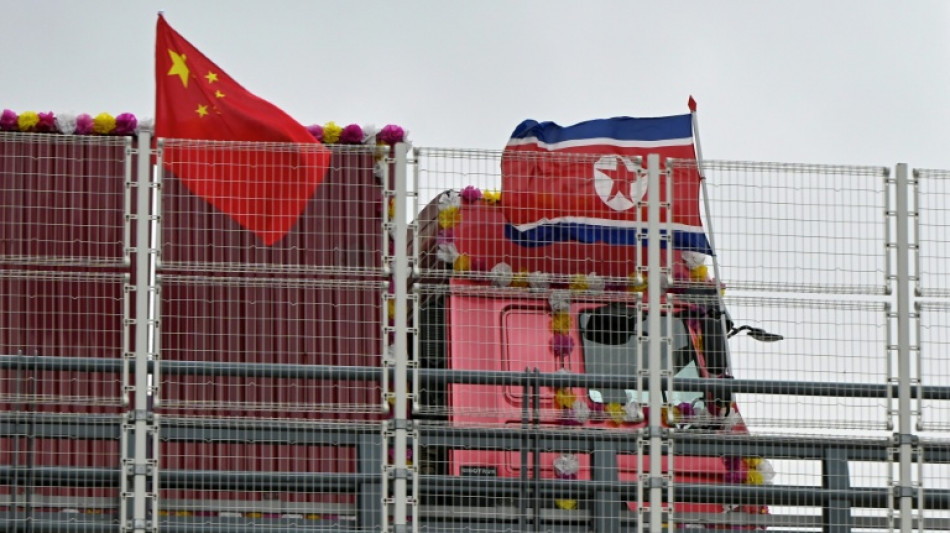  Neue vierspurige Stra&szlig;enbr&uuml;cke zwischen China und Nordkorea er&ouml;ffnet 