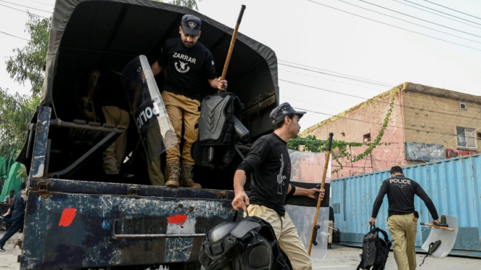  Le Pakistan impose des mesures d'urgence dans une province du Nord apr&egrave;s des manifestations (pr&eacute;sidence) 