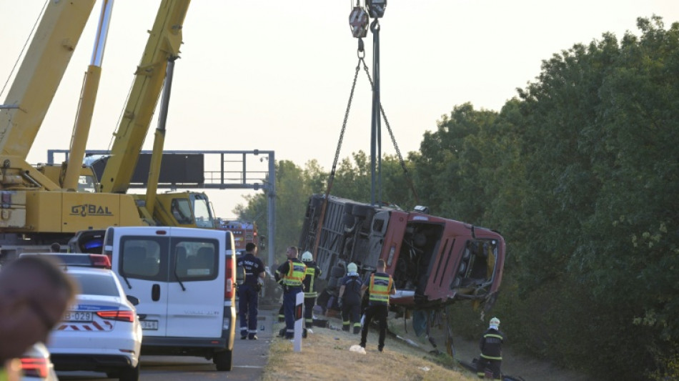  Hongrie: 12 morts et 10 bless&eacute;s dans l'accident d'un bus immatricul&eacute; en Pologne 