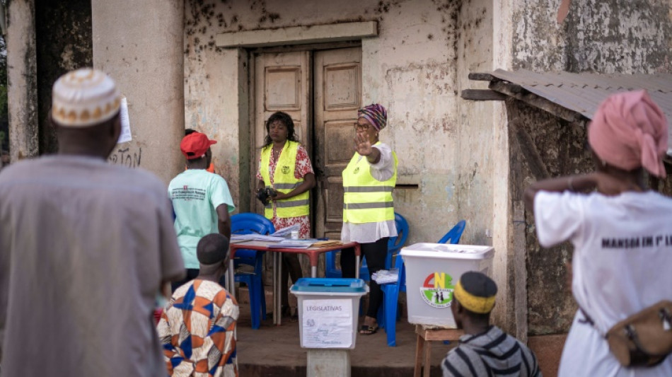 Bissau vote dans le calme, petite affluence dans les bureaux