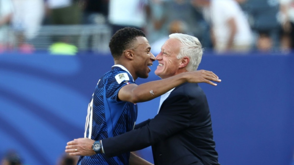  'Mbapp&eacute; &eacute; um jogador fora do comum', comemora Deschamps 