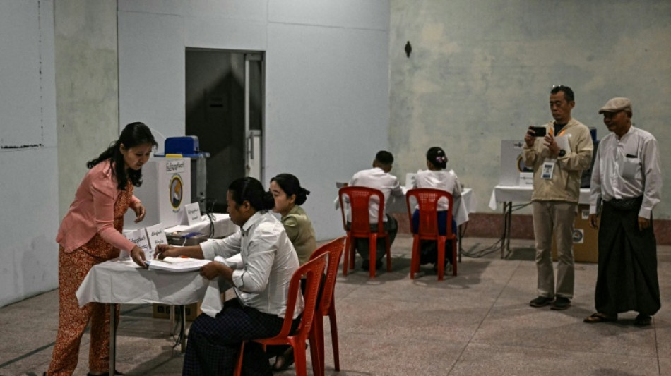  Erste Runde der Parlamentswahl in Myanmar beginnt 