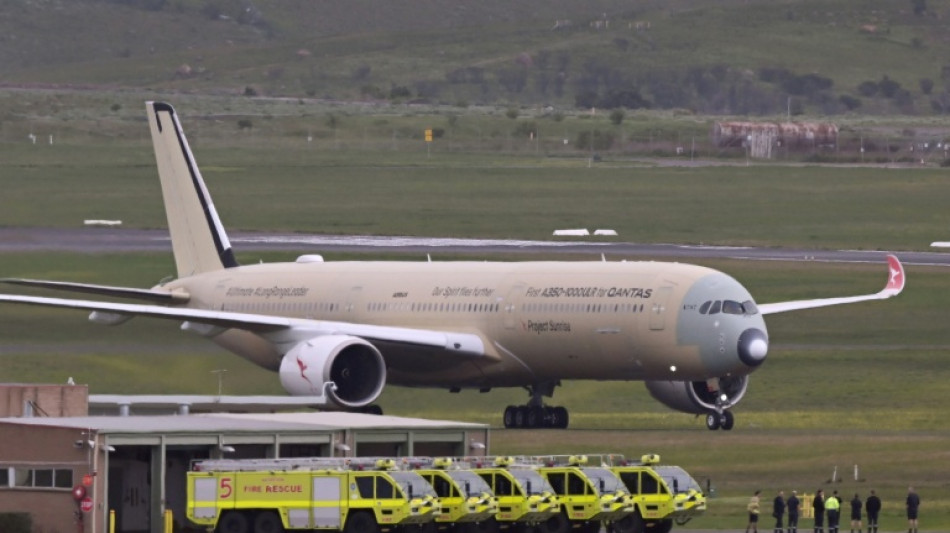  Airbus completes record 24-hour flight with plane to be used by Qantas 