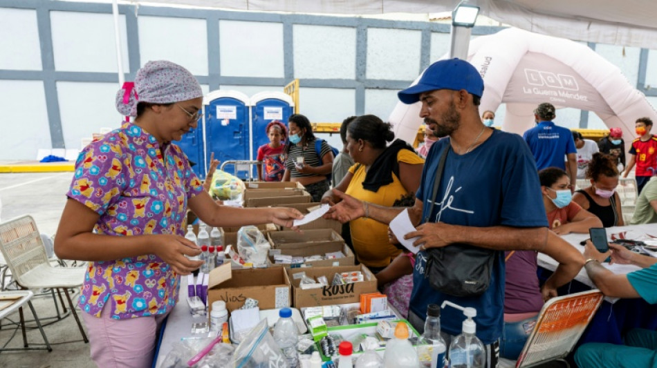  Au Venezuela, fast-food et gare routi&egrave;re se muent en h&ocirc;pitaux de campagne 