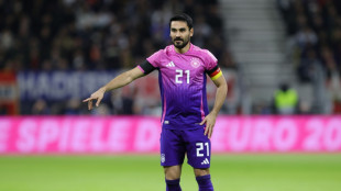 G&uuml;ndogan gratuliert Jugendverein Bochum: "Was ein Comeback"