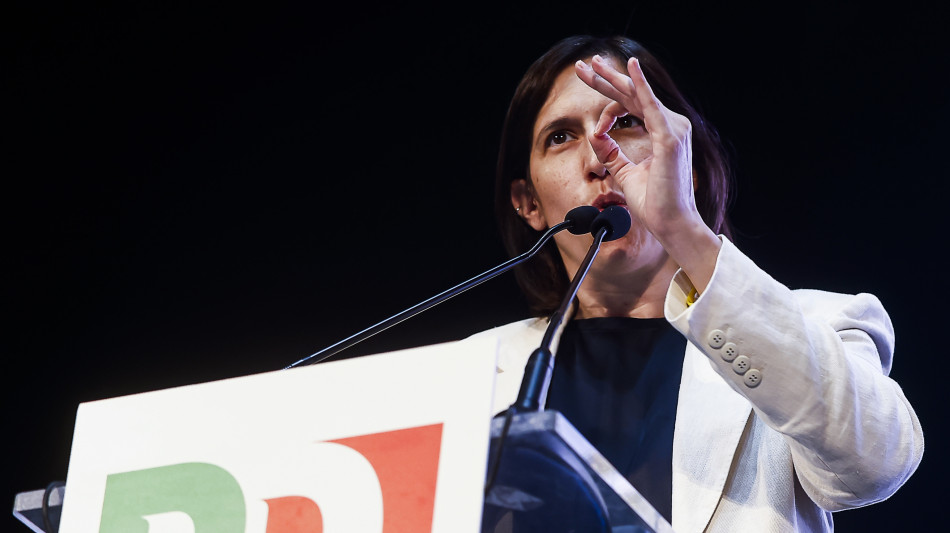 Schlein, Meloni esca da modalit&agrave; aereo e venga in Parlamento