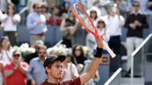 Tennis: Madrid; Arnaldi agli ottavi di finale