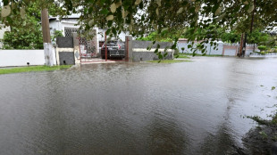 "Jamais rien vu de tel": au lendemain de Melissa, la Jamaïque stupéfiée par les dégâts